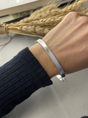 Bracelete fio reto