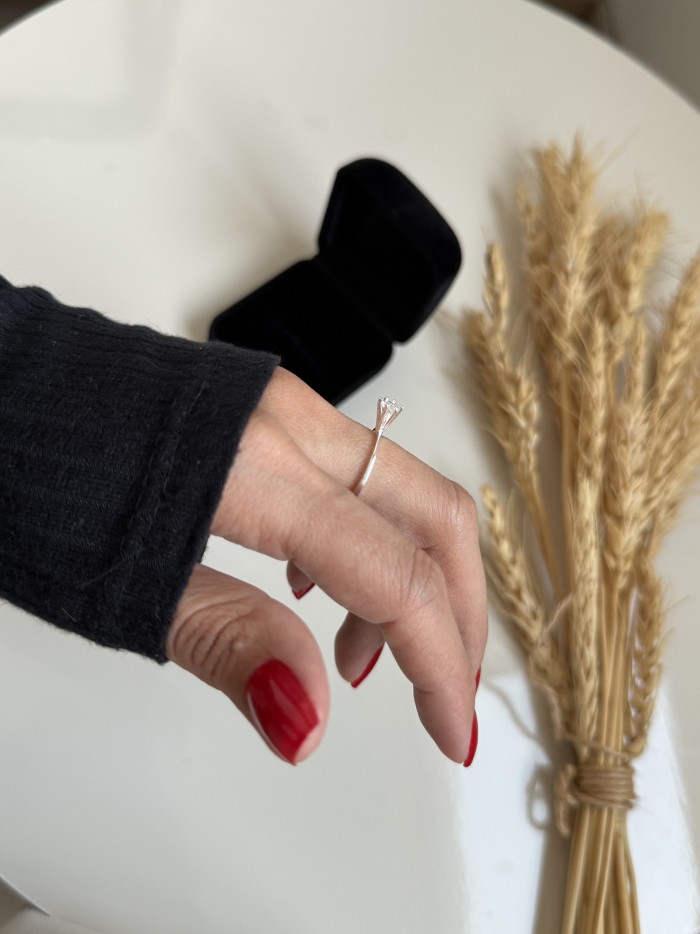 Anel solitário Clássico