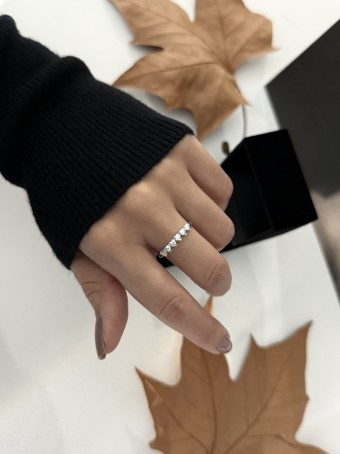 Meia aliança coração Moissanite