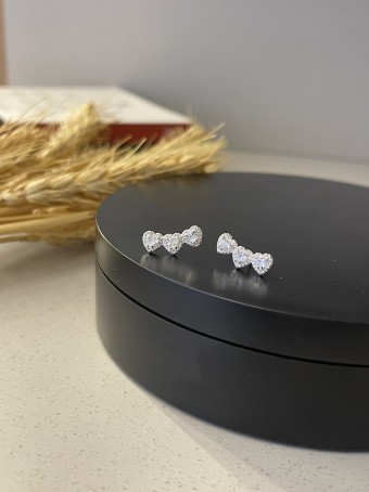 Brinco Ear Cuff corações